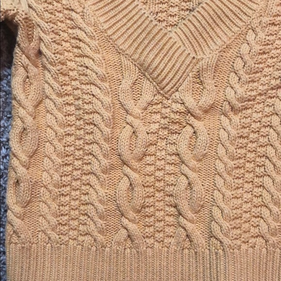 Yellow sweater! - Picture 2 of 4